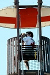 Torre de vigilància de la Creu Roja a la platja de Gavà Mar